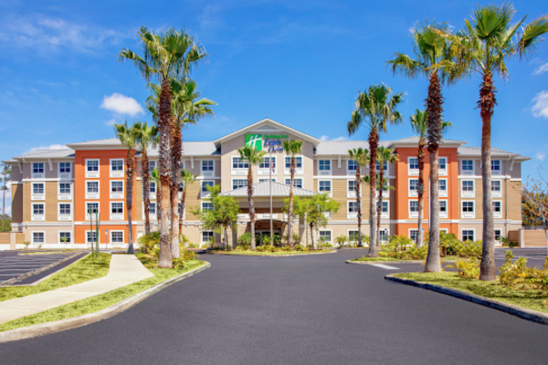 Holiday Inn Express & Suites Palm Coast